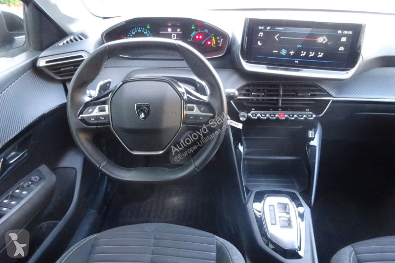 Коммерческий автомобиль Peugeot 1,2 HYBRID 100 BVA