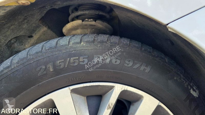 Samochód dostawczy Peugeot