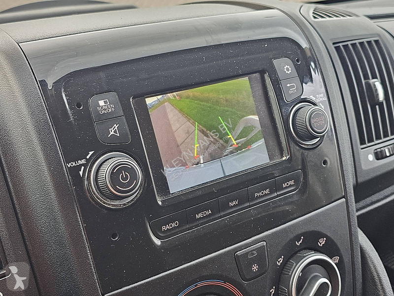 Autoutilitară Citroën 2.2 BHDI 120 L2H2