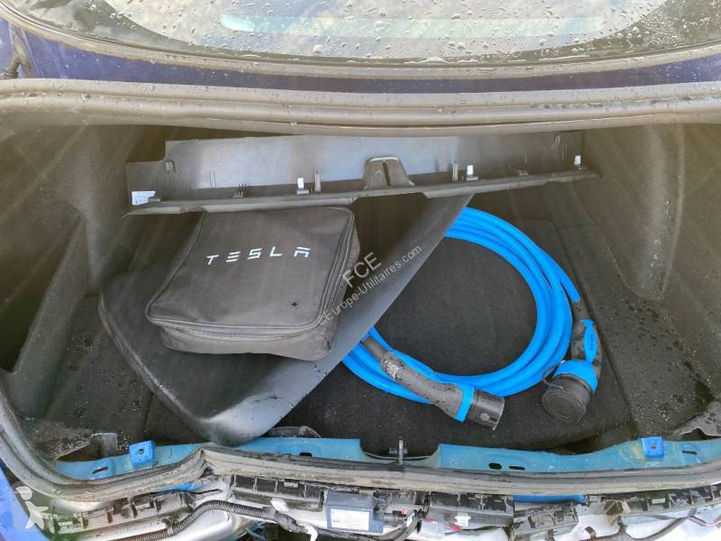 Véhicule utilitaire Tesla