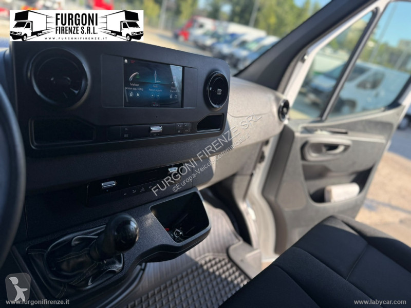 عربة نفعية Mercedes F32/30 214CDI TN Furg. Pro