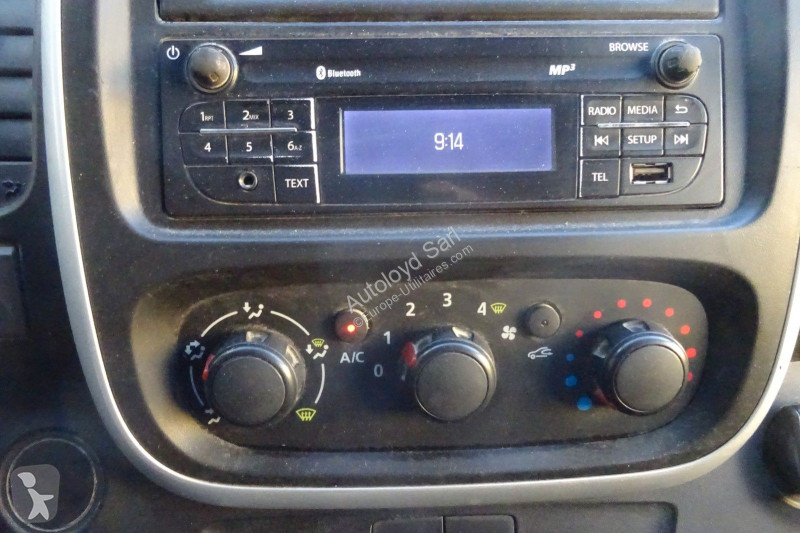 Véhicule utilitaire Renault TRAFIC 1.6 DCI 120...