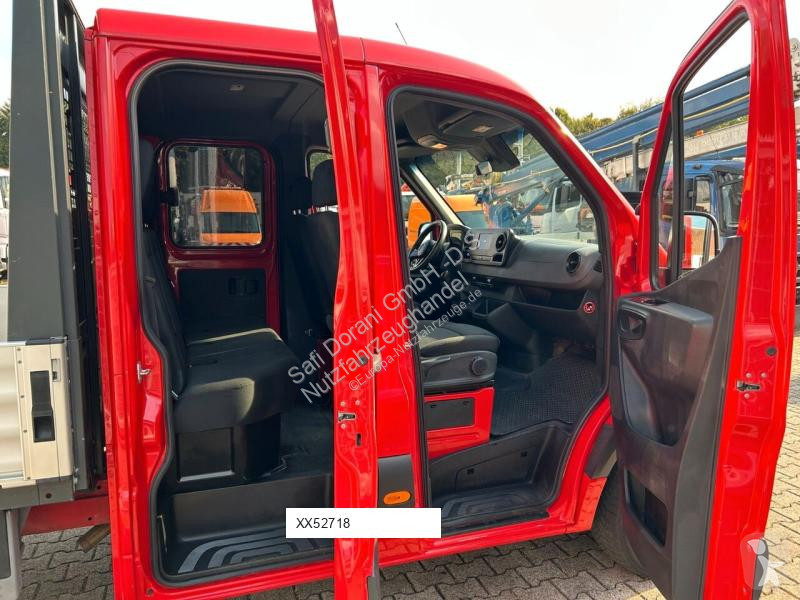 Mercedes 317 van