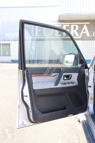 Véhicule utilitaire Mitsubishi