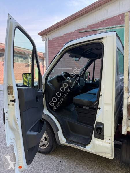 Véhicule utilitaire Iveco 35C09