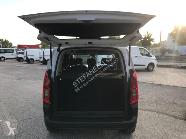 Véhicule utilitaire Fiat Doblo van d.cab XL 1.5...