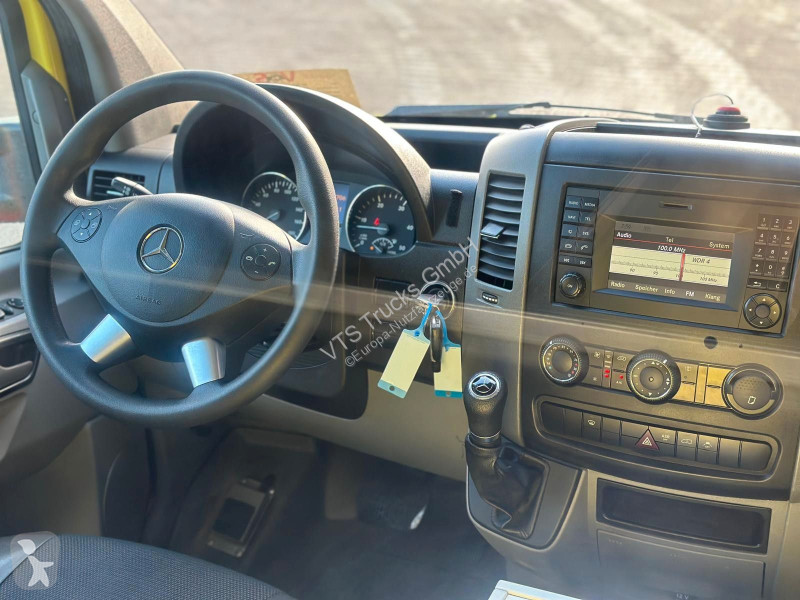 Véhicule utilitaire Mercedes 519 Cdi Hospi...