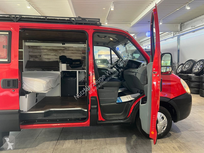 Véhicule utilitaire Iveco...