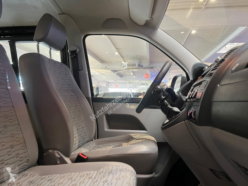 Véhicule utilitaire Volkswagen T5...