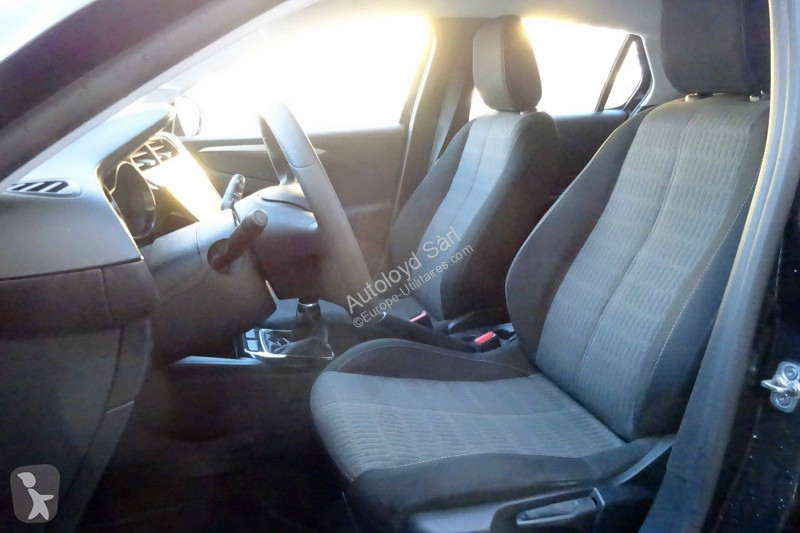 Véhicule utilitaire Opel 1,2 i 75