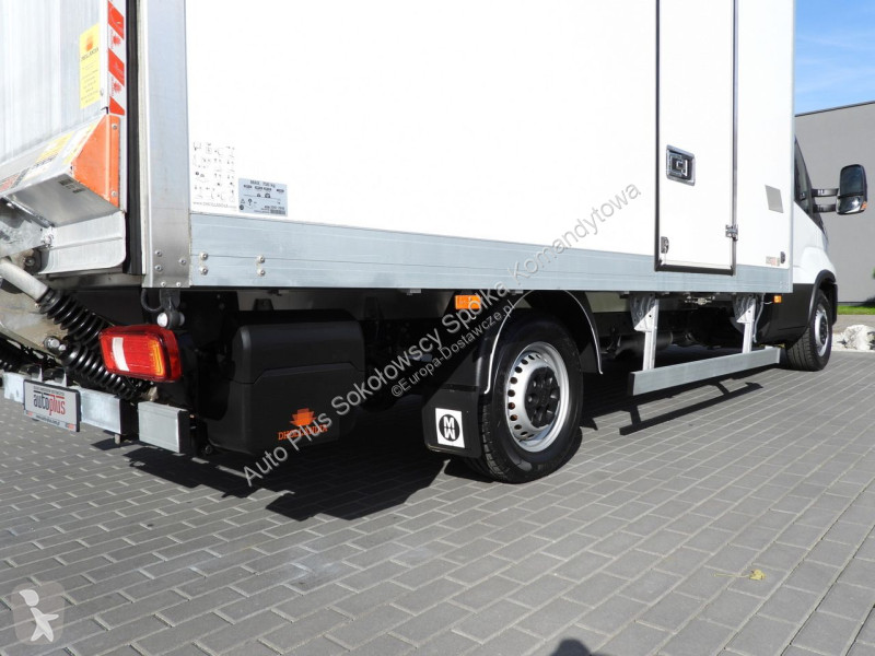 Véhicule utilitaire Iveco 35S16 DAILY