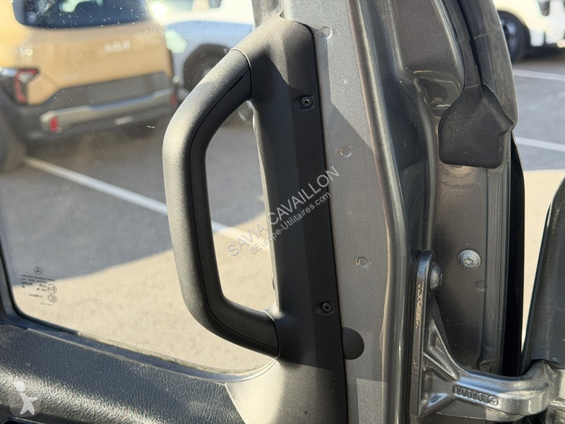 Véhicule utilitaire Mercedes 319 CDI 4X4...