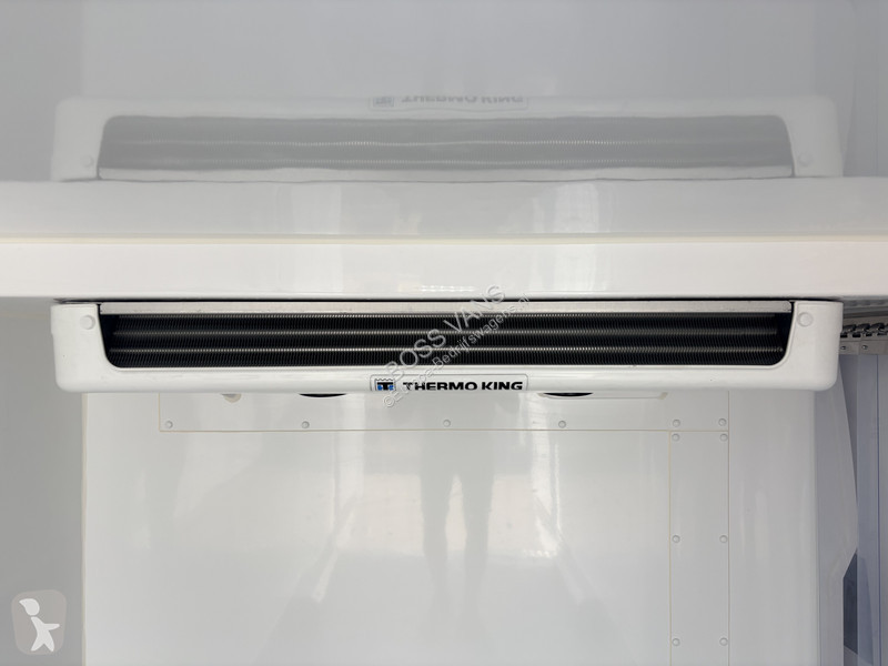 Véhicule utilitaire Maxus e 9 89kWh 204PK e 9