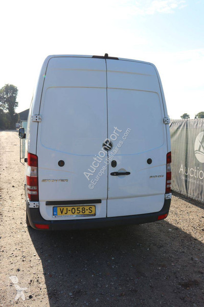 Véhicule utilitaire Mercedes 310 CDI