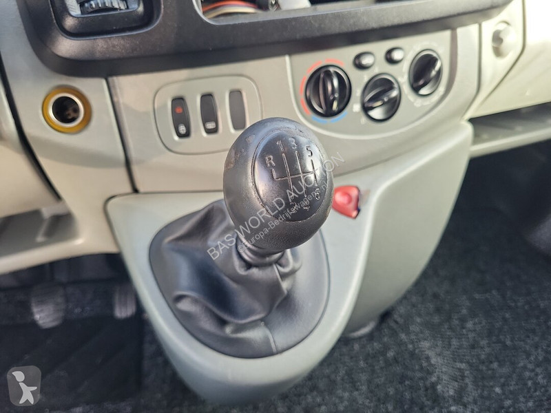 Véhicule utilitaire Opel 90PK