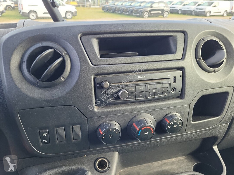 Véhicule utilitaire Renault 125PK