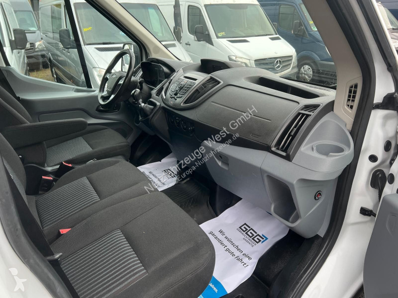Véhicule utilitaire Ford 350 L4H3...