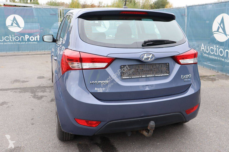 Hyundai ix20 van