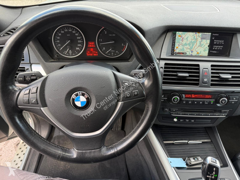 BMW X5 xDrive 30d Pano AHK Navi Leder 19+20...