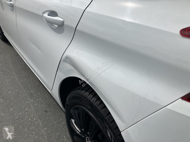 عربة نفعية Peugeot BlueHDi 100...