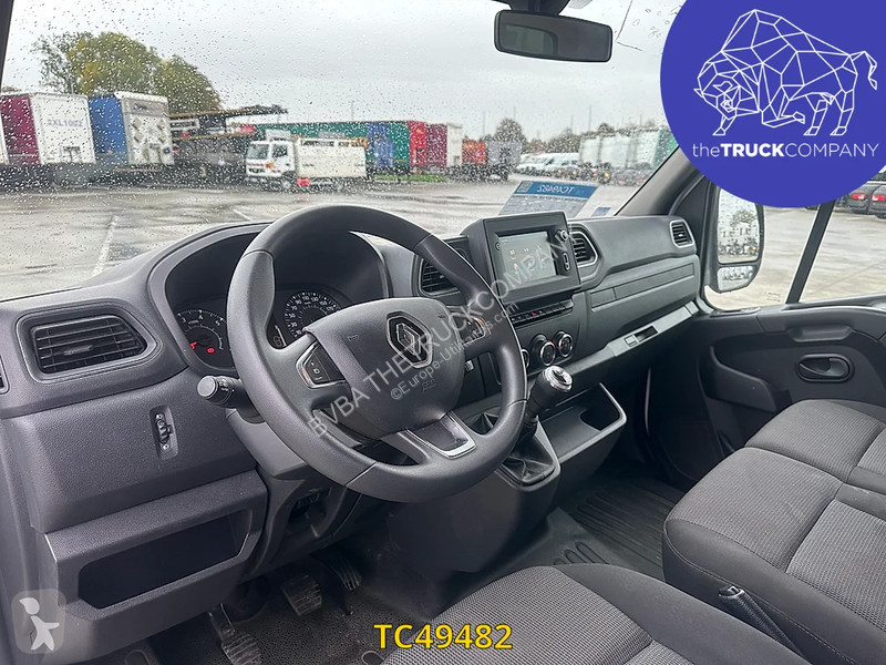 Renault 2.3 DCI van