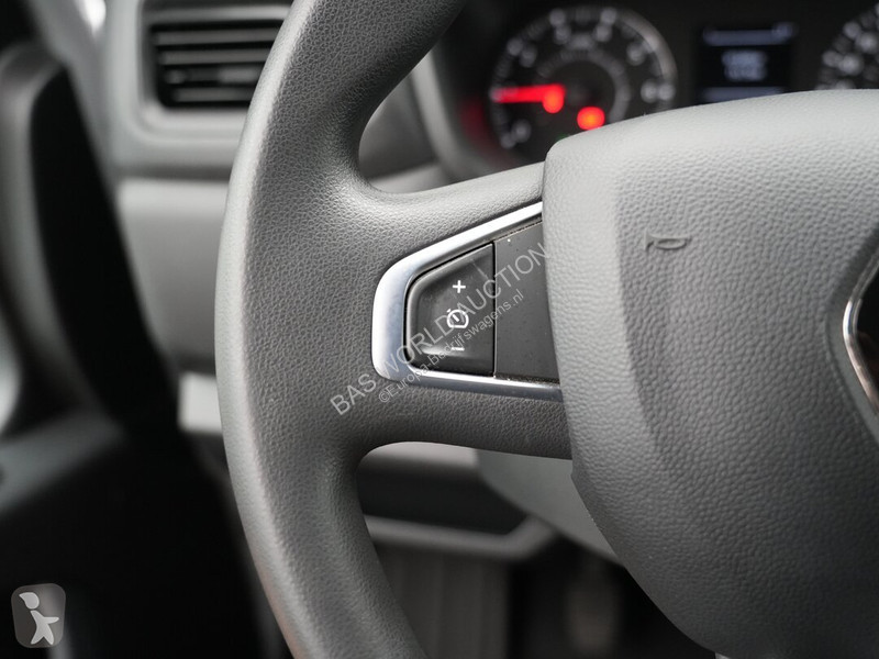Furgoneta Renault 135PK