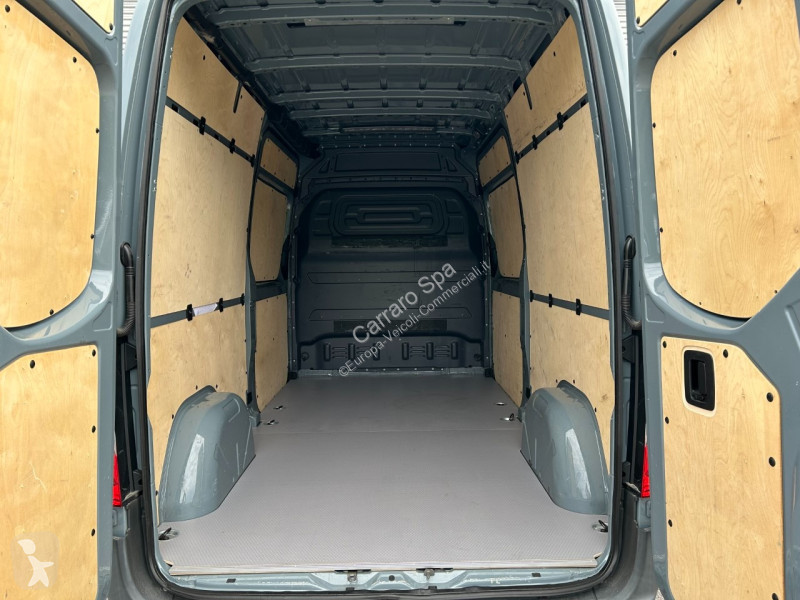 Autoutilitară Mercedes III 214 FWD