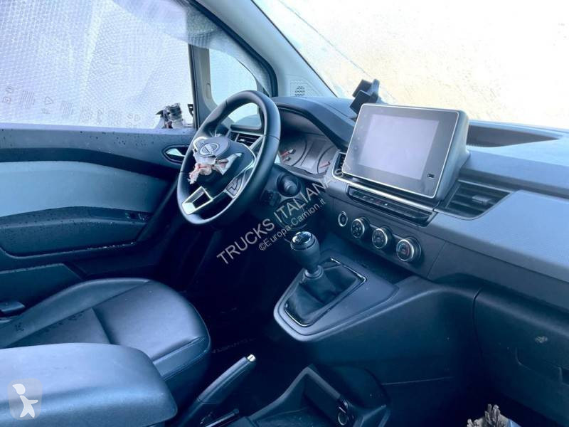 Furgoneta Nissan