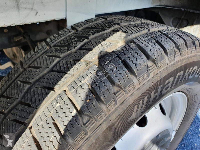 Véhicule utilitaire Iveco FGN 35 S 13 V12 H2...