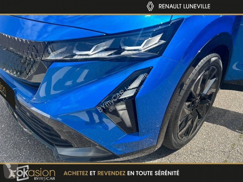 Veicolo commerciale Renault Rafale E-Tech full...