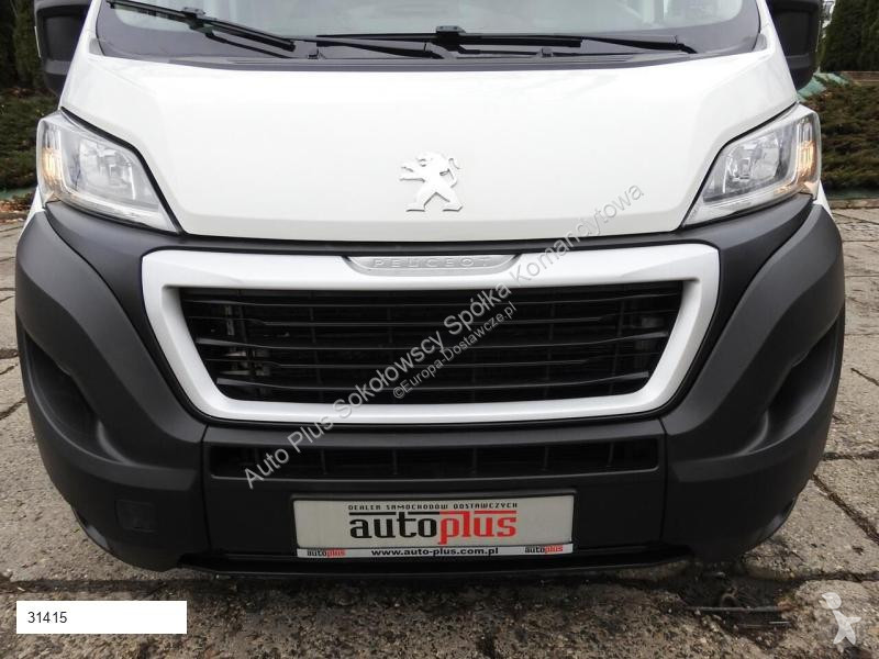 Autoutilitară Peugeot BOXER FURGON CHŁODNIA...