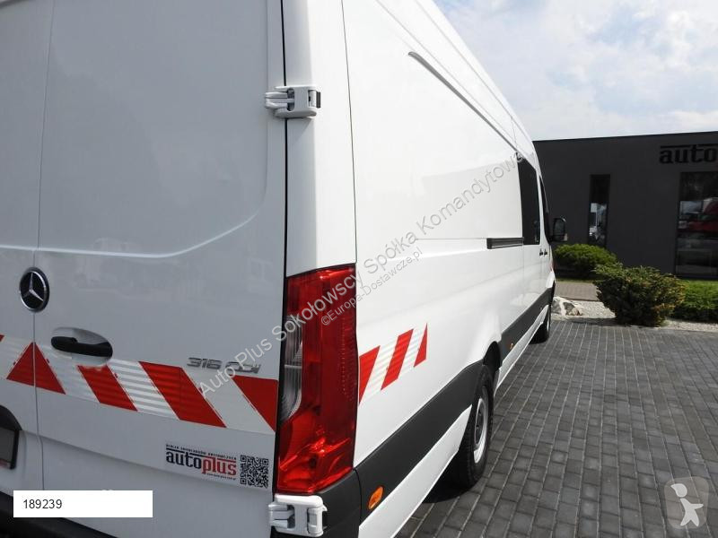 Véhicule utilitaire Mercedes SPRINTER FURGON...