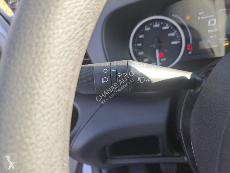 Autoutilitară Iveco 35C18 180CV 3L CAISSE...