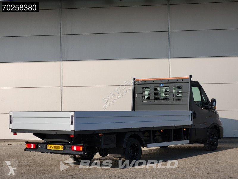 Furgoneta Iveco 35C21 3.0L Black Edition...
