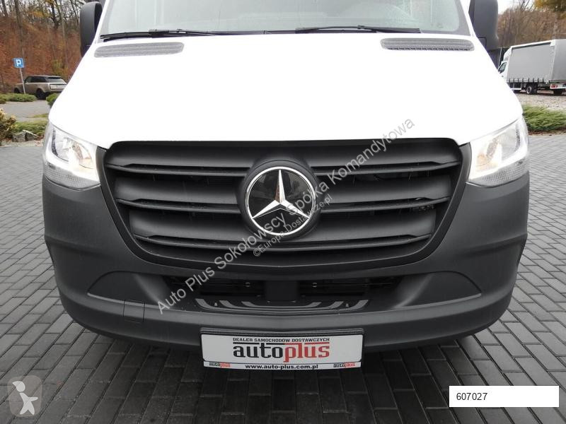 Véhicule utilitaire Mercedes ESPRINTER NOWY...