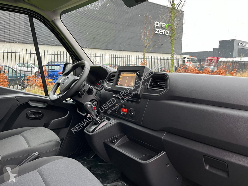 Véhicule utilitaire Renault 150.35 L2 H2 2.3...