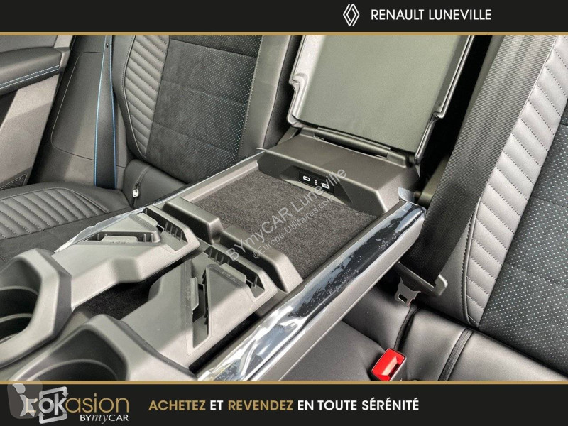 Užitkové vozidlo Renault Rafale E-Tech 4x4 300