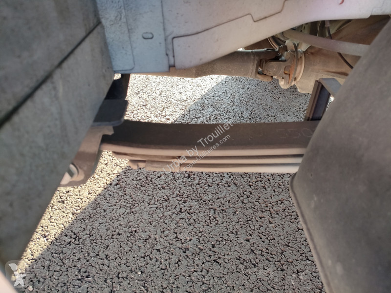 Véhicule utilitaire Renault FRIGO 12M3 165 CV...