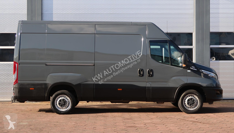 Bedrijfswagen Iveco 35S18HV 3.0 35 L2 H2 AUT/...