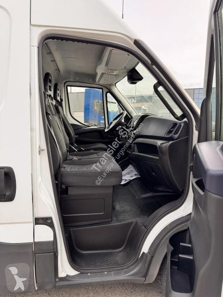 Furgoneta Iveco 35-S-14