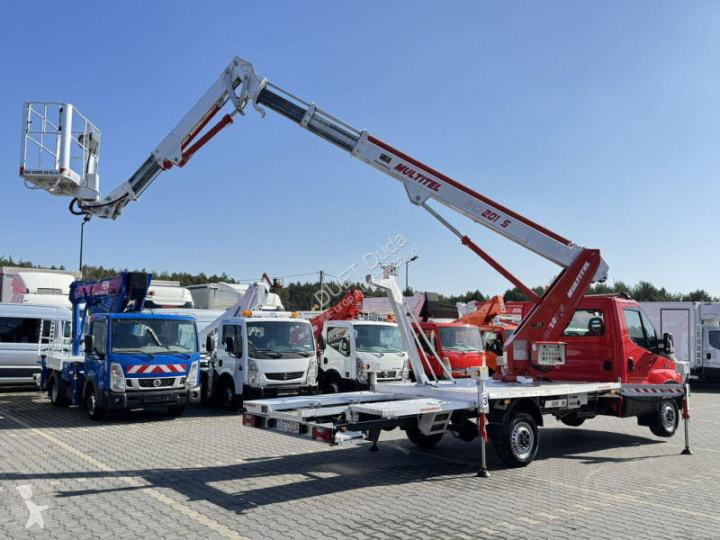 Véhicule utilitaire Iveco 35S12
