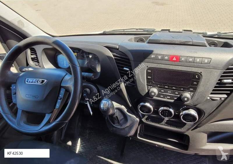 Veículo utilitário Iveco DAILY 35-140 /...