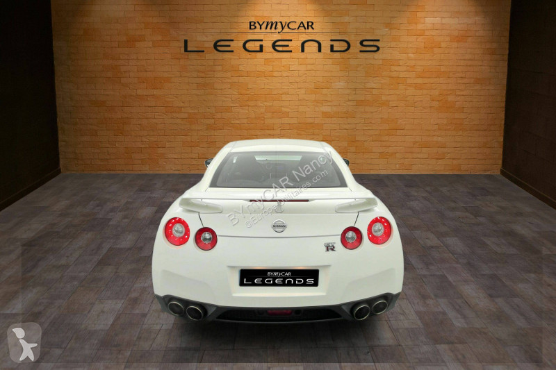 Autoutilitară Nissan GT-R 3.8 V6 530