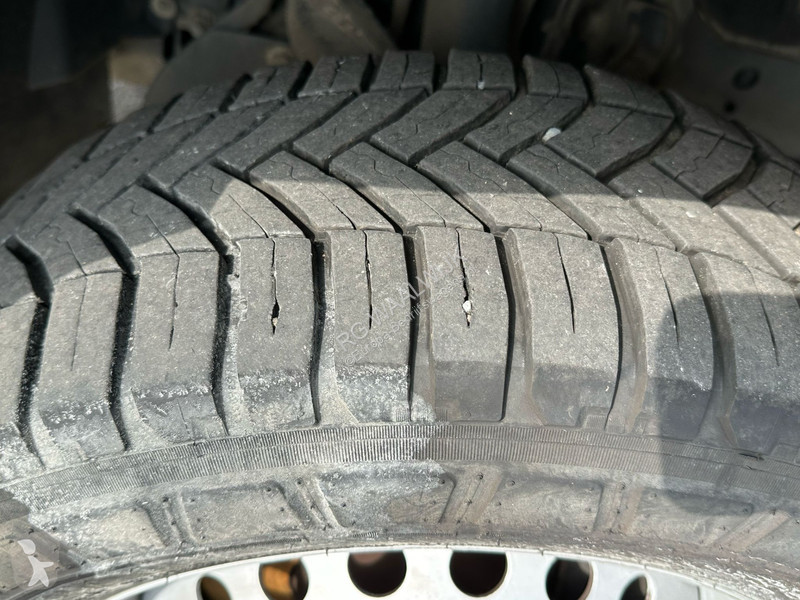 Véhicule utilitaire Iveco 35S12 werkhoogte 12...