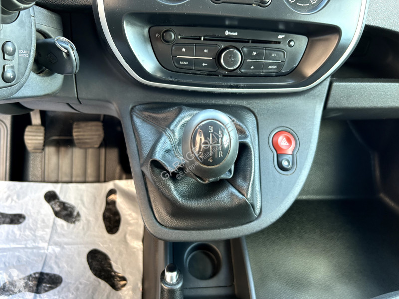 Veículo utilitário Renault 1.5 dci Extra R-Link...
