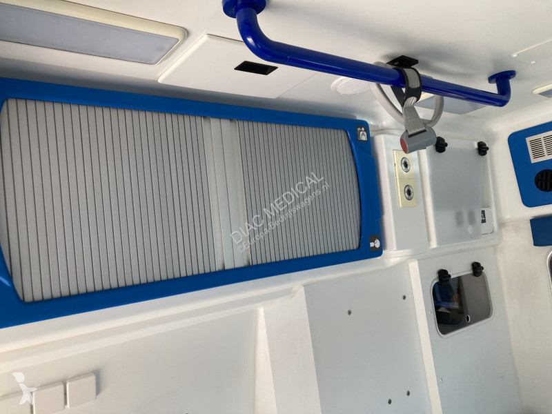 Véhicule utilitaire Volkswagen 2.0 TDI L2H2 Kombi