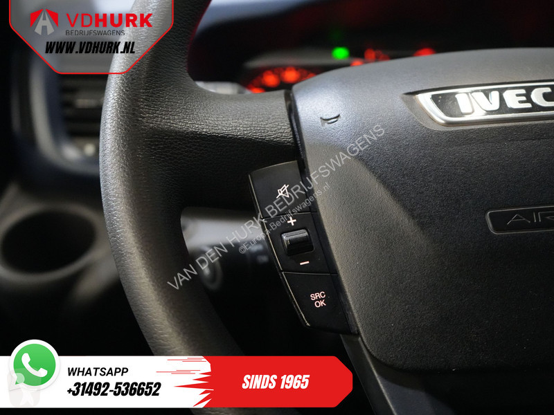 Véhicule utilitaire Iveco 35C14D 2.3 140 pk...
