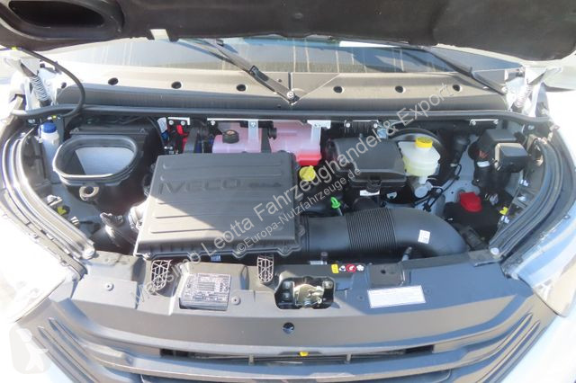 Véhicule utilitaire Iveco 35C14 Doka Neu 28x...