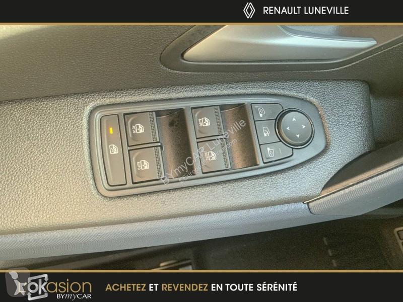 Veicolo commerciale Dacia Duster Hybrid 140 4x2