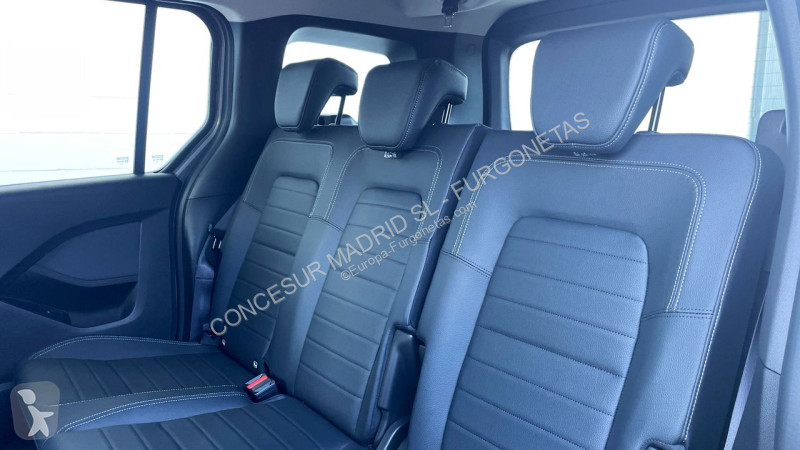 Autoutilitară Mercedes 200 45 kWh